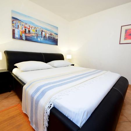 Apartment Tija Trogir Bagian luar foto
