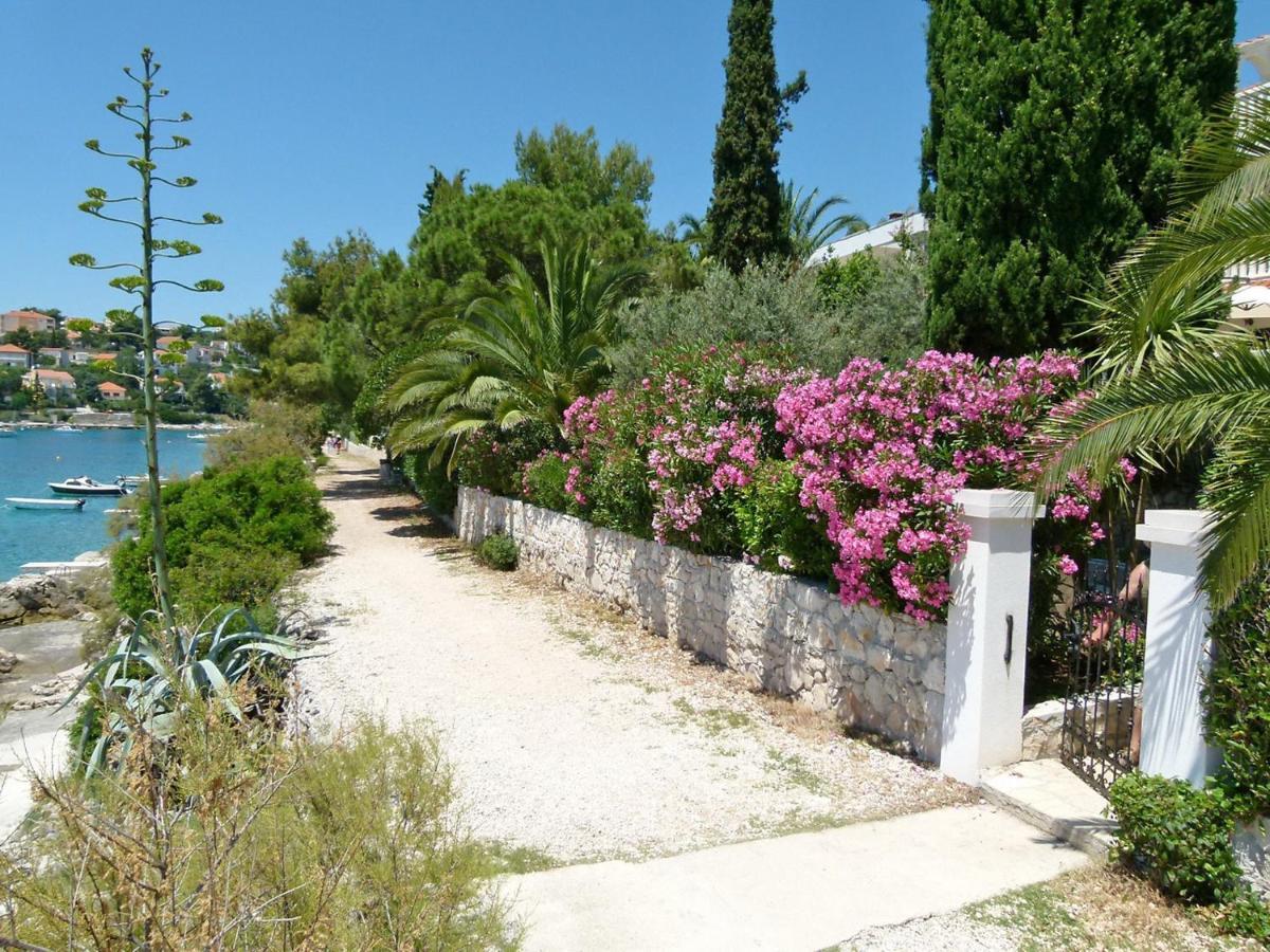 Apartment Tija Trogir Bagian luar foto