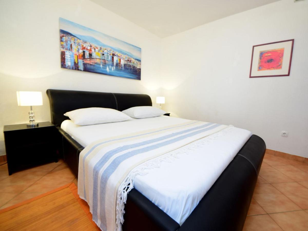 Apartment Tija Trogir Bagian luar foto