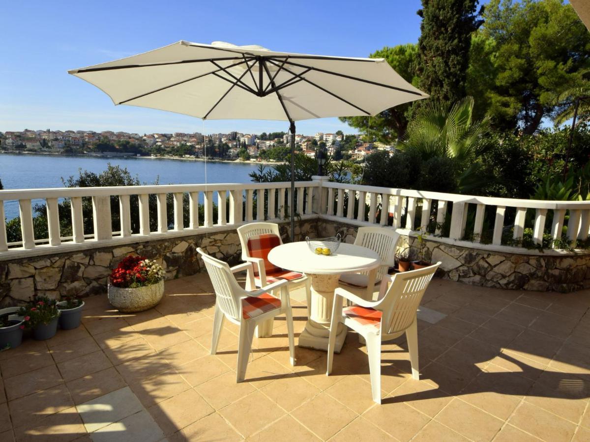 Apartment Tija Trogir Bagian luar foto